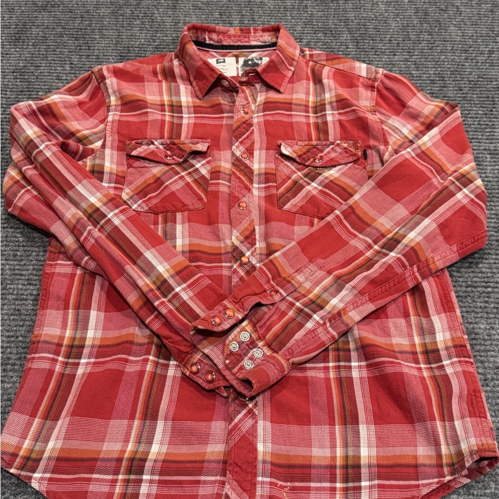 Analog AG Burton Red Plaid Men's Flannel Shirt snap buttons Medium